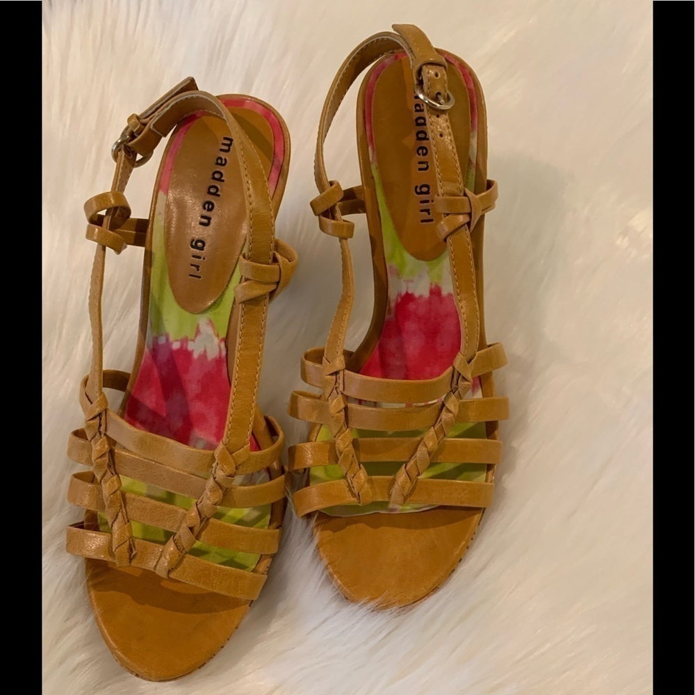 Madden girl sandals tan size 8 with 4” heels.​​​​​​​​​​​​​​​​​​​​